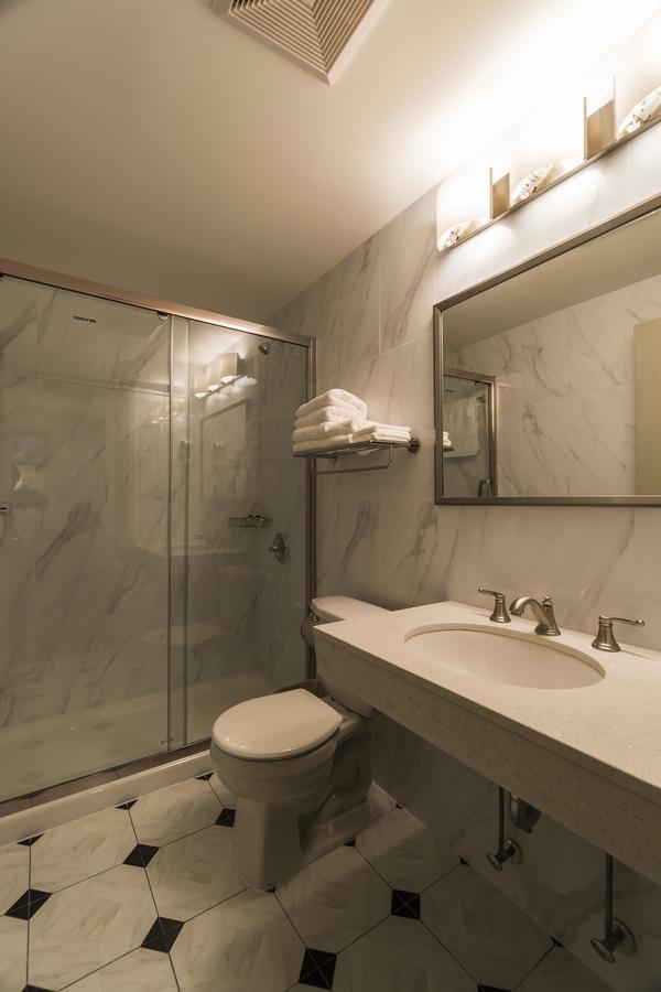 John Hotel New York Bagian luar foto